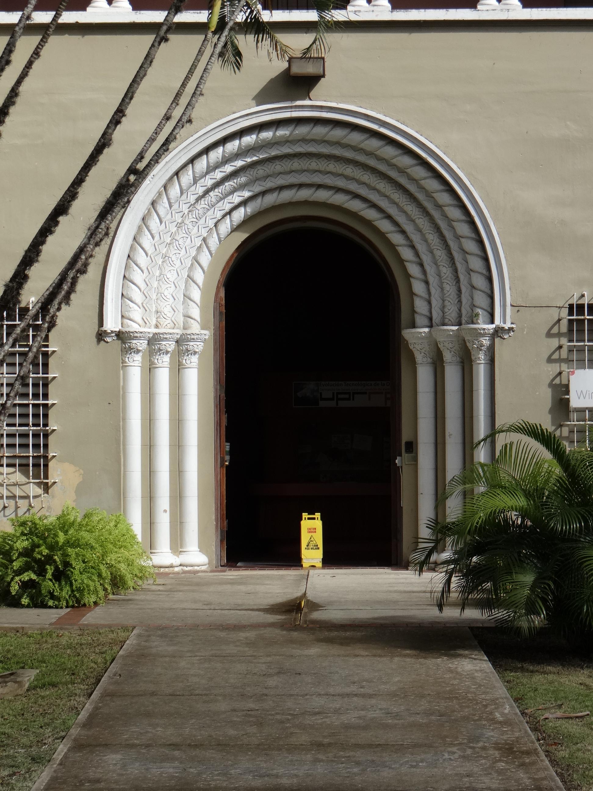 Antigua Armería del ROTC (Reserve Officers Training Corps) UPR - San Juan (Río Piedras) - 2014 00009